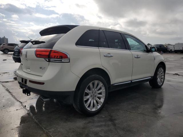 2LMDJ6JK2DBL32821 - 2013 LINCOLN MKX WHITE photo 3