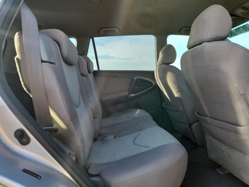 JTMZD33VX86061076 - 2008 TOYOTA RAV4 Silber Foto 11