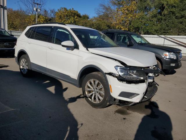 3VV0B7AX0LM131883 - 2020 VOLKSWAGEN TIGUAN S WHITE photo 4