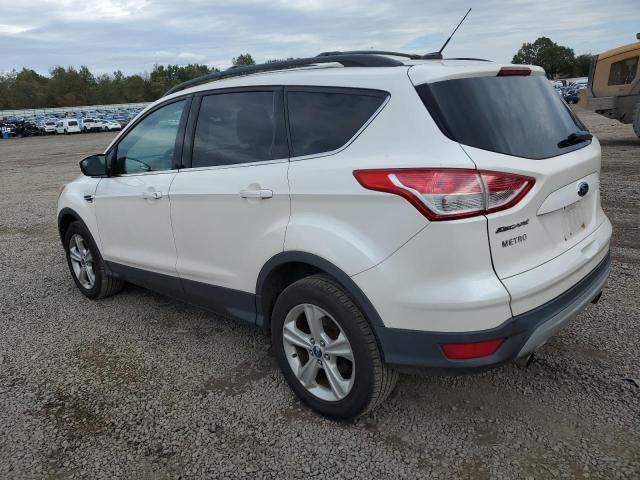 1FMCU9GX7DUD82627 - 2013 FORD ESCAPE SE WHITE photo 2