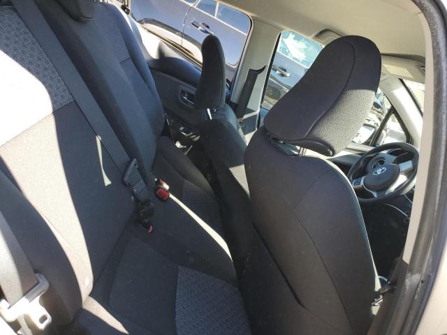 VNKKTUD39GA070135 - 2016 TOYOTA YARIS L SILVER photo 10