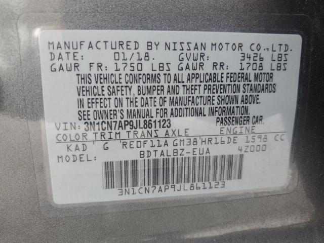 3N1CN7AP9JL861123 - 2018 NISSAN VERSA S Gris photo 12