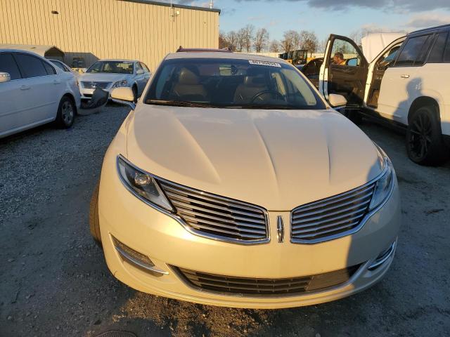 3LN6L2GK0GR602438 - 2016 LINCOLN MKZ TAN photo 5