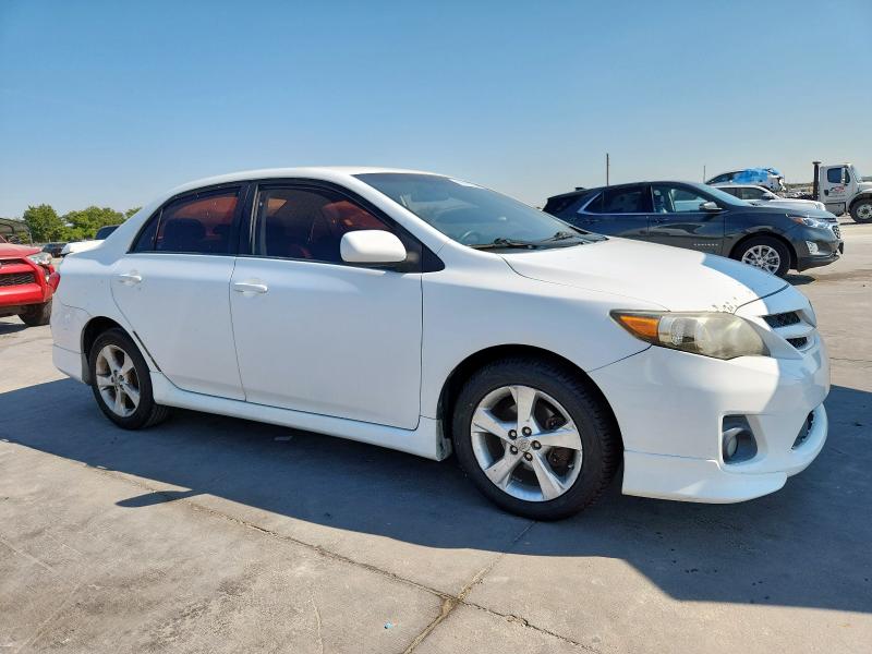 2T1BU4EE5BC580282 - 2011 TOYOTA COROLLA BASE თეთრი ფოტო 4