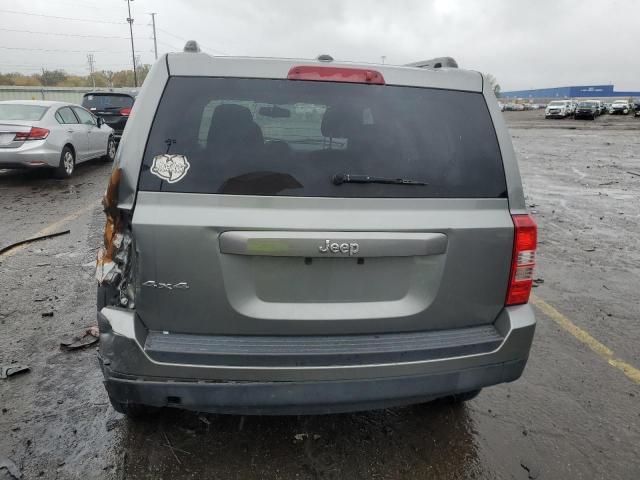 1C4NJRBB9DD263950 - 2013 JEEP PATRIOT SPORT Argent photo 6