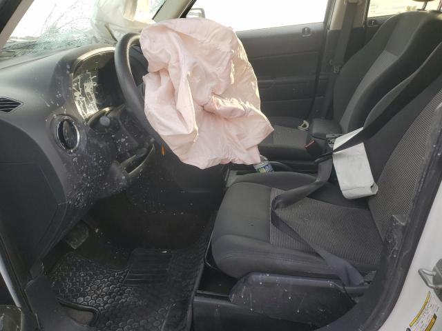 1C4NJPBA2FD226303 - 2015 JEEP PATRIOT SPORT თეთრი ფოტო 7