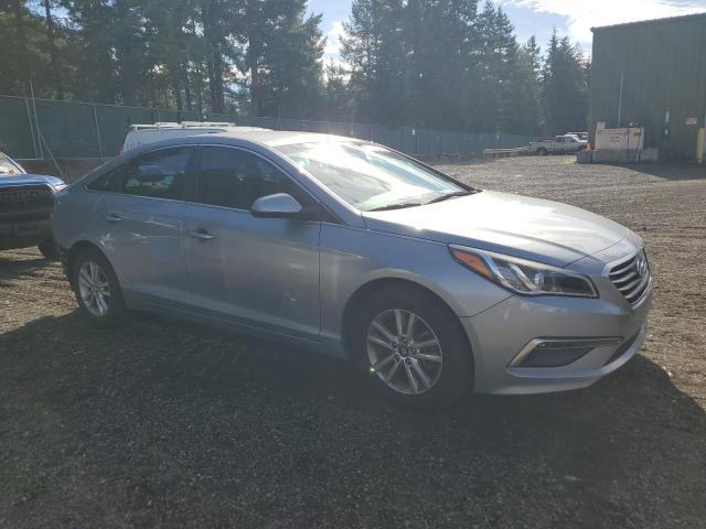 5NPE24AFXFH004515 - 2015 HYUNDAI SONATA SE 银色 照片 4