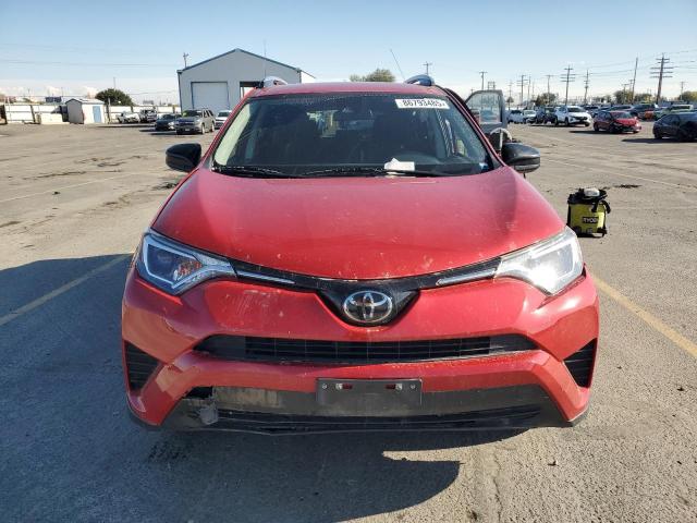 JTMBFREV6HJ152936 - 2017 TOYOTA RAV4 LE წითელი ფოტო 5