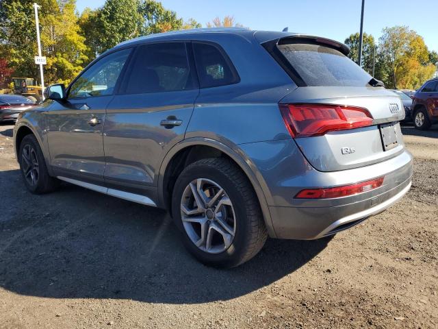 WA1ANAFY4J2135068 - 2018 AUDI Q5 PREMIUM GRAY photo 2