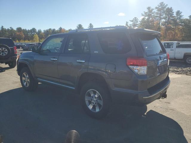 JTEBU5JR0B5054892 - 2011 TOYOTA 4RUNNER SR5 GRAY photo 2