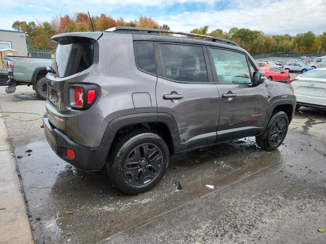 ZACCJBCB5JPH36138 - 2018 JEEP RENEGADE TRAILHAWK Grau Foto 3