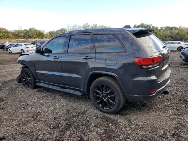 1C4RJFAG3JC332047 - 2018 JEEP GRAND CHER LAREDO BLUE photo 2