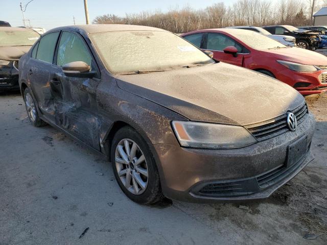 3VWDX7AJ5BM397277 - 2011 VOLKSWAGEN JETTA SE 棕色 照片 4