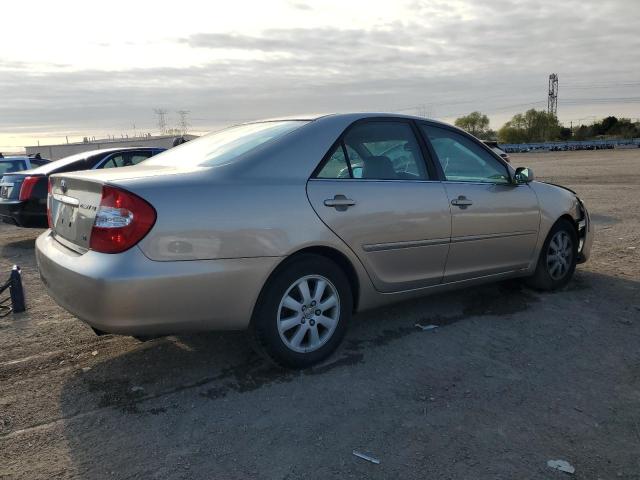 4T1BF30K52U525511 - 2002 TOYOTA CAMRY LE CREAM photo 3