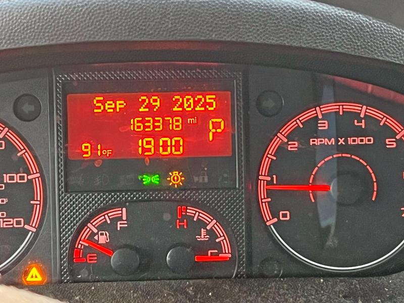 3C6TRVDG2KE505613 - 2019 RAM PROMASTER 2500 HIGH Weiß Foto 8