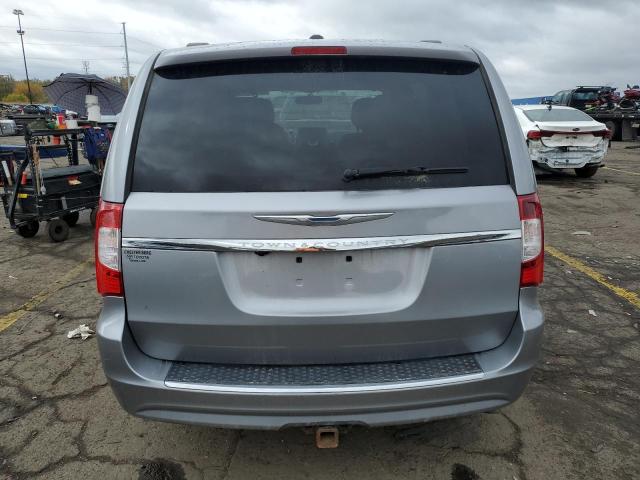 2C4RC1BG2FR629921 - 2015 CHRYSLER TOWN & COU TOURING SILVER photo 6