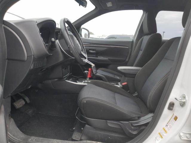 JA4AD3A38JZ020569 - 2018 MITSUBISHI OUTLANDER SE WHITE photo 7