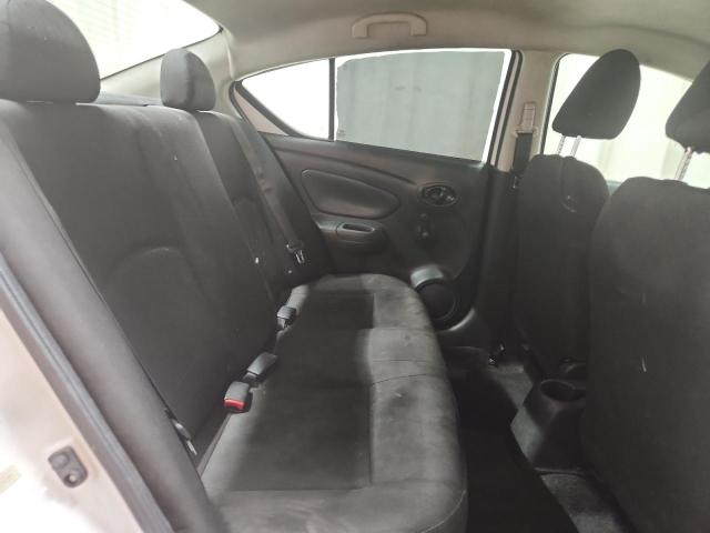 3N1CN7AP5JL884169 - 2018 NISSAN VERSA S თეთრი ფოტო 10