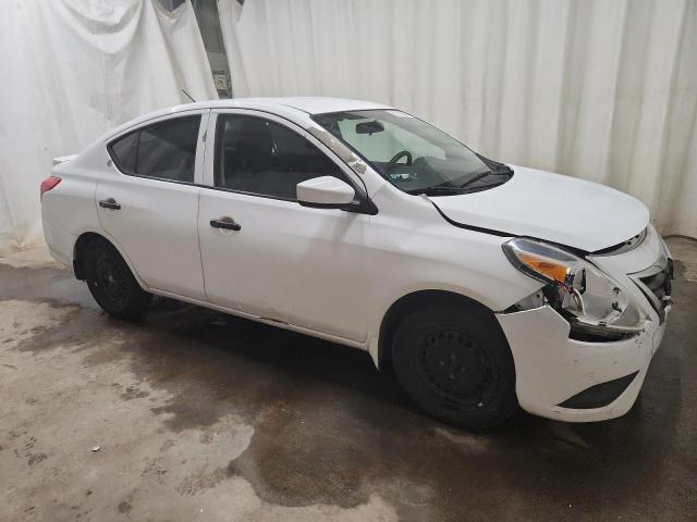 3N1CN7AP5JL884169 - 2018 NISSAN VERSA S თეთრი ფოტო 4