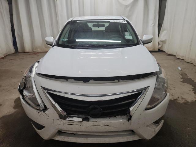 3N1CN7AP5JL884169 - 2018 NISSAN VERSA S თეთრი ფოტო 5