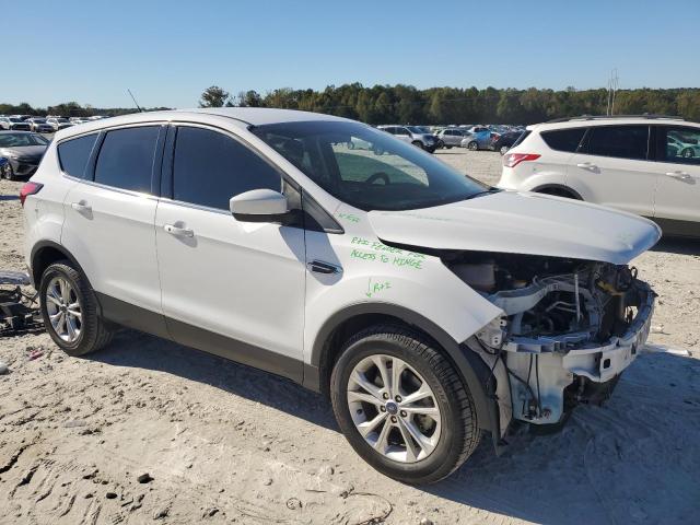 1FMCU0GD4KUB57905 - 2019 FORD ESCAPE SE أبيض صورة 4