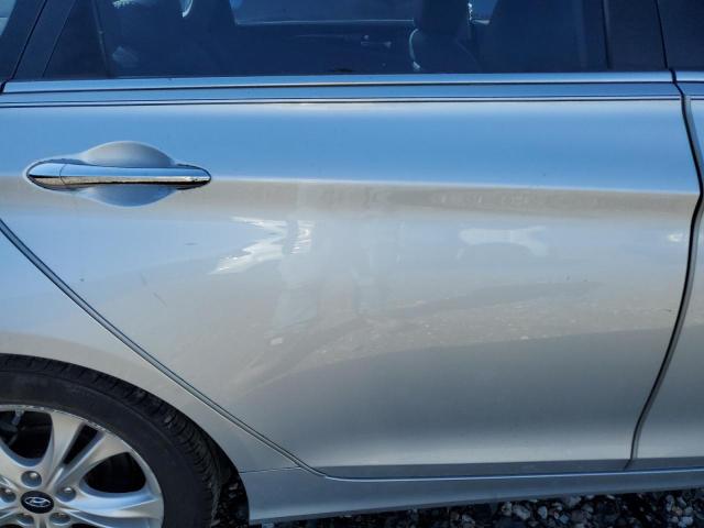 5NPEC4AC9DH633750 - 2013 HYUNDAI SONATA SE 银色 照片 10