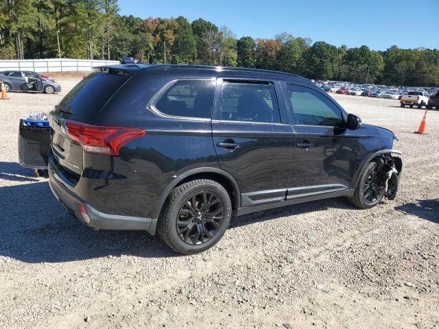 JA4AD3A38JZ034620 - 2018 MITSUBISHI OUTLANDER SE BLACK photo 3