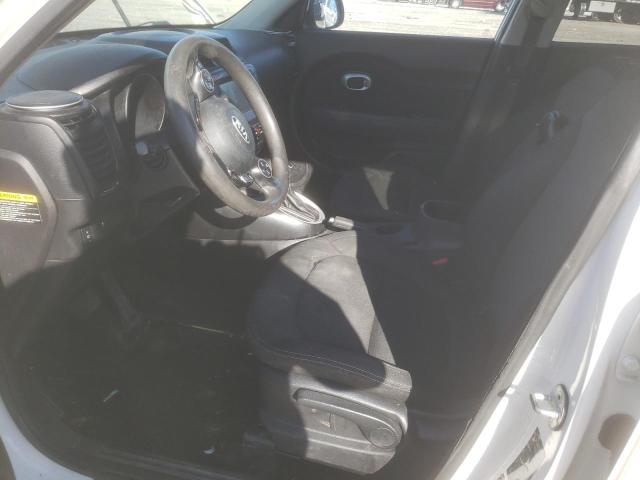 KNDJP3A55K7915965 - 2019 KIA SOUL + WHITE photo 7