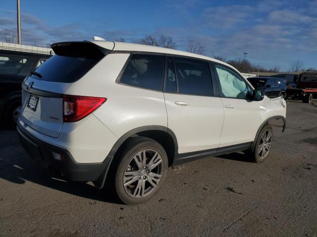 5FNYF8H57KB029404 - 2019 HONDA PASSPORT EXL WHITE photo 3