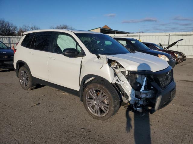 5FNYF8H57KB029404 - 2019 HONDA PASSPORT EXL WHITE photo 4