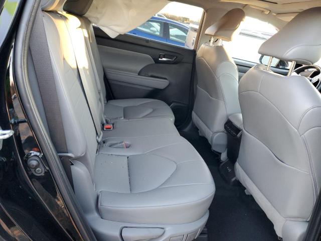 5TDGZRBH5NS176851 - 2022 TOYOTA HIGHLANDER XLE BLACK photo 11