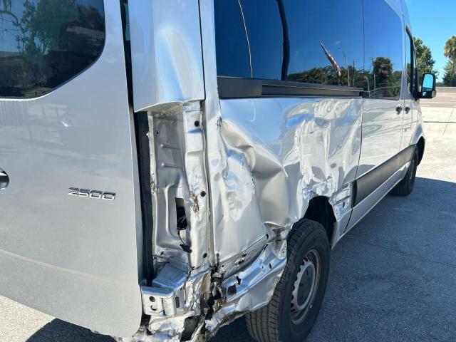 W1Z4KFHYXRP710933 - 2024 MERCEDES-BENZ SPRINTER 2500 SILVER photo 12