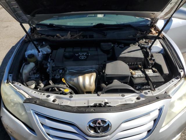 4T1BF3EK1AU070227 - 2010 TOYOTA CAMRY BASE 银色 照片 11
