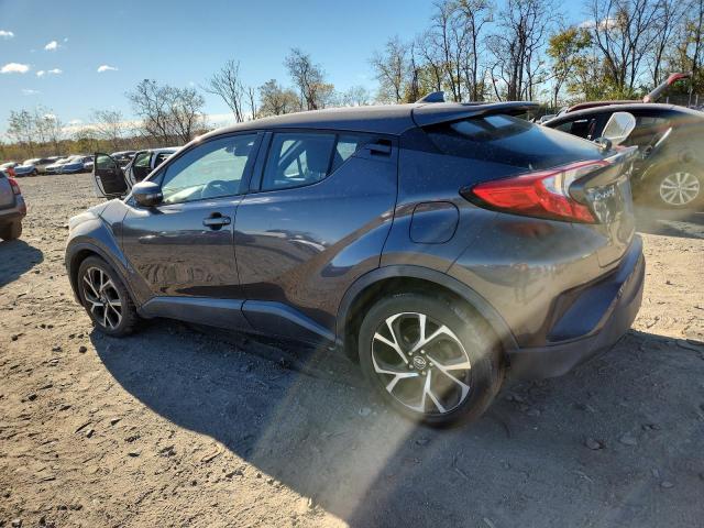 NMTKHMBX9JR051044 - 2018 TOYOTA C-HR XLE رمادي صورة 2