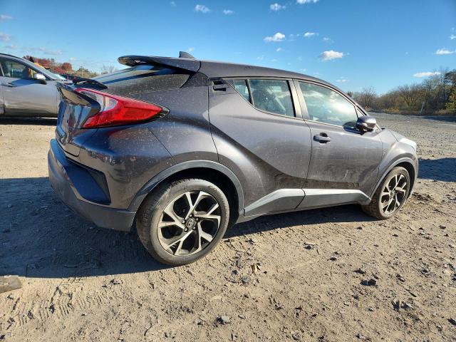 NMTKHMBX9JR051044 - 2018 TOYOTA C-HR XLE رمادي صورة 3