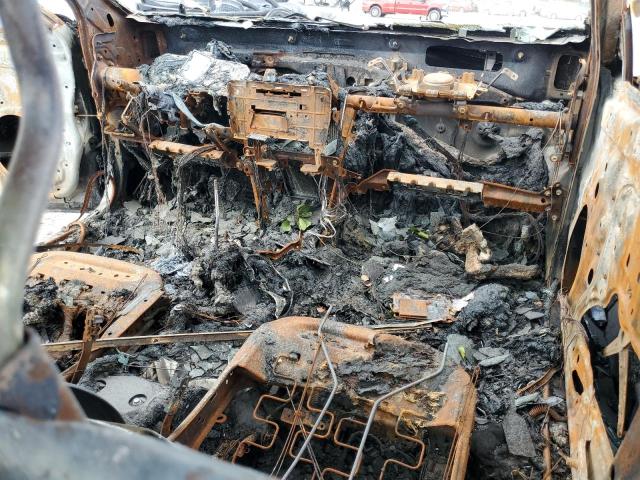 4T4BF1FKXGR565527 - 2016 TOYOTA CAMRY LE BURN photo 8
