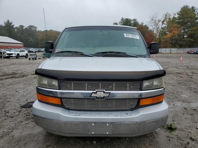 1GBFG15T331146474 - 2003 CHEVROLET EXPRESS G1 银色 照片 5