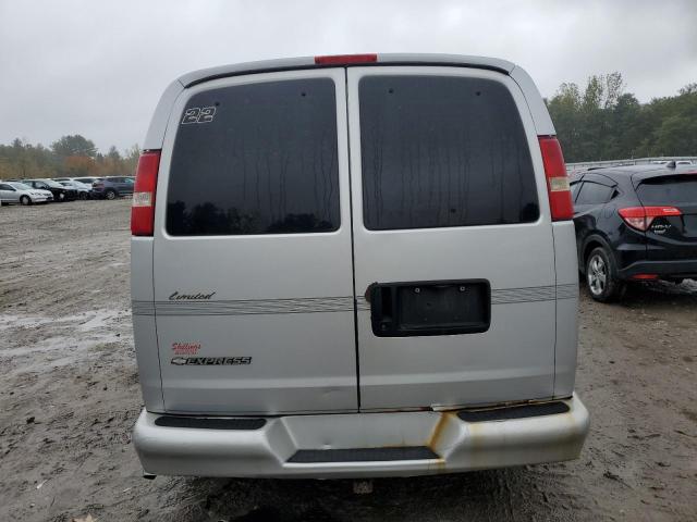 1GBFG15T331146474 - 2003 CHEVROLET EXPRESS G1 银色 照片 6