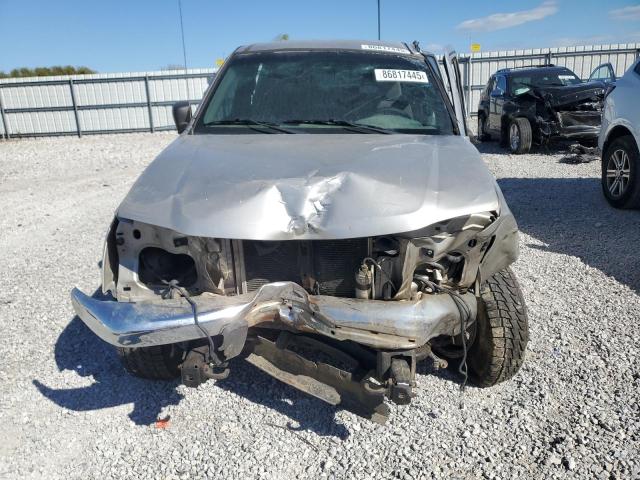 1GCDT136258160601 - 2005 CHEVROLET COLORADO ვერცხლისფერი ფოტო 5