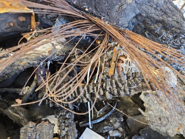 JF2GPABC0G8341371 - 2016 SUBARU CROSSTREK PREMIUM 烧焦的 照片 9