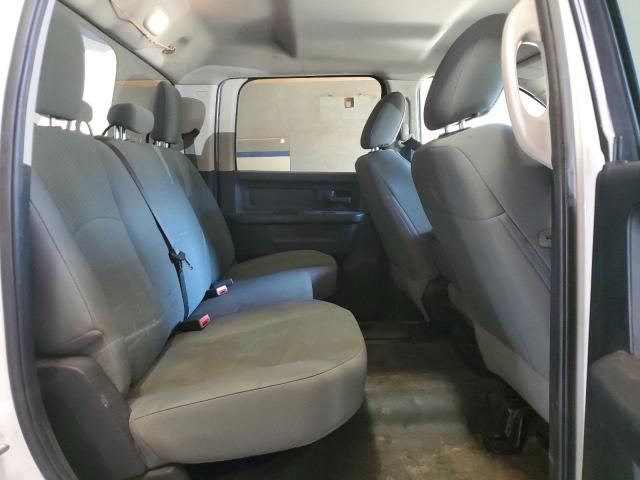 3C6TR5CT2JG388424 - 2018 RAM 2500 ST Белый фото 10