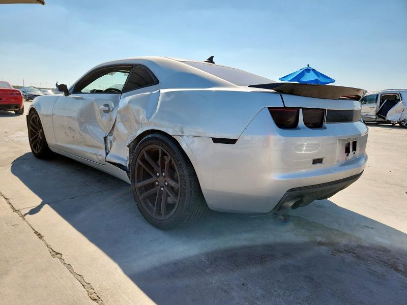 2G1FA1ED1B9151570 - 2011 CHEVROLET CAMARO LS Silber Foto 2