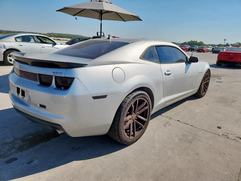 2G1FA1ED1B9151570 - 2011 CHEVROLET CAMARO LS Silber Foto 3