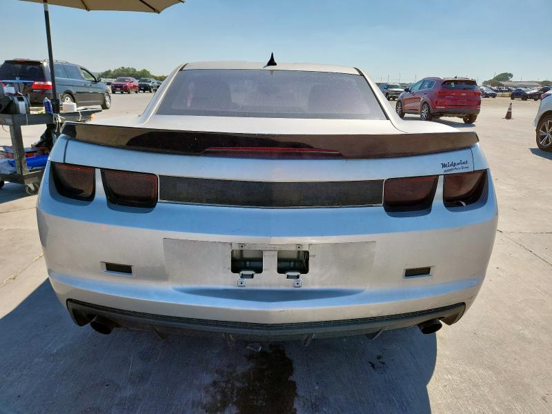 2G1FA1ED1B9151570 - 2011 CHEVROLET CAMARO LS Silber Foto 6
