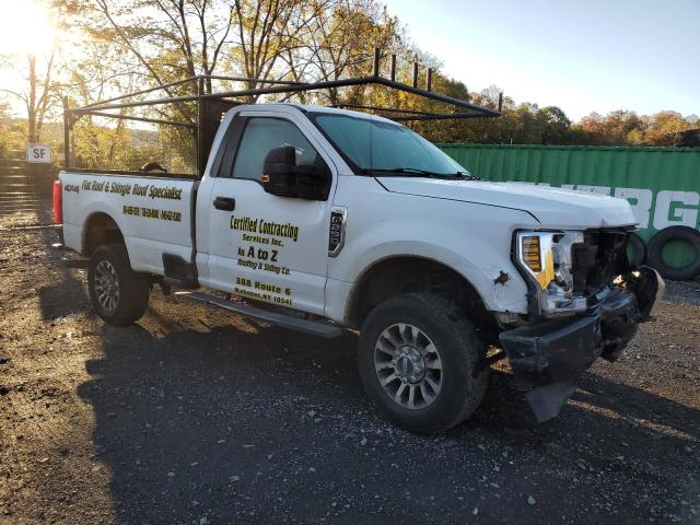 1FTBF2B63KED69901 - 2019 FORD F250 SUPER DUTY WHITE photo 4