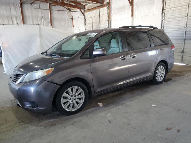 2013 TOYOTA SIENNA LE, 