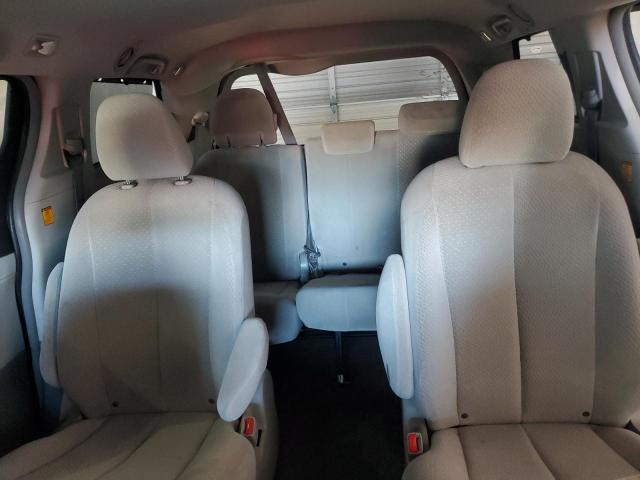 5TDJK3DC0DS062330 - 2013 TOYOTA SIENNA LE 灰色 照片 10