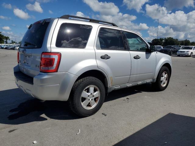 1FMCU0DG7CKB79585 - 2012 FORD ESCAPE XLT SILVER photo 3