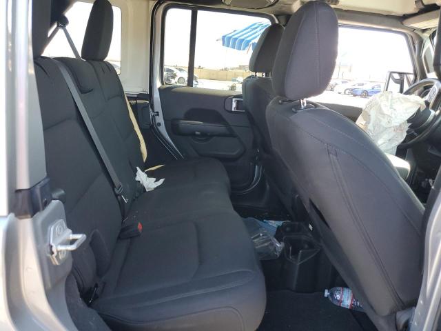 1C4HJXEN0KW565815 - 2019 JEEP WRANGLER U SAHARA Silber Foto 11