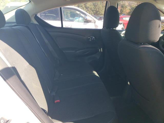 3N1CN7AP7GL834365 - 2016 NISSAN VERSA S WHITE photo 10